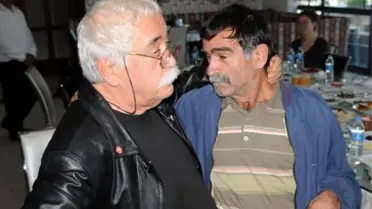 Levent Kırca, Muhtarla 'Sarhoş' Taklidi Yaptı