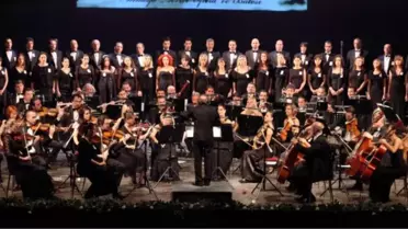 Opera Sahnesinde 'Atamızı Anıyoruz '