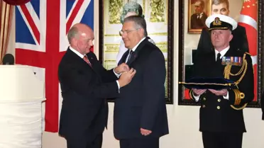 Türk İş Adamına İngiliz Kraliyet Nişanı