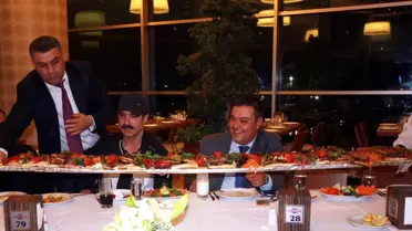 Metrelik Adana Kebabı Özcan Deniz'e 'Diyet' Bozdurdu