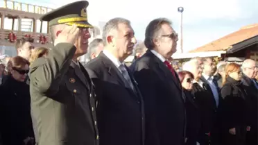 Ayvalık Atasına Koştu