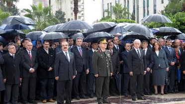 Büyük Önder Atatürk'ü Anıyoruz