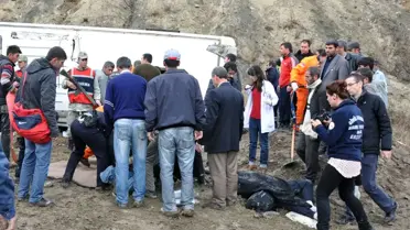 Erzurum'da Cenaze Taşıyan Otobüsün Devrilmesi