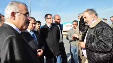 Tır Şoförlerinden Valiyi: 'Makam Aracıyla Bir Tur Atsanız, Kuyruk Biter'