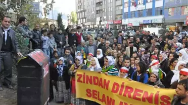 Hakkari'de Açlık Grevine Yürüyüşlü Destek