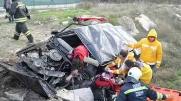 Kazada Sıkışan Sürücü 1 Saatte Kurtuldu