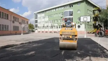 Okullar Belediye Desteğiyle Hayat Buluyor