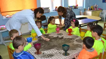 Alaplı'da Minik Öğrencilere Doğa ve Çiçek Sevgisi Aşılanıyor