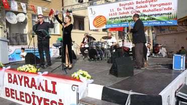 Bayraklı'da 'Temiz Sokak Yarışması' Devam Ediyor