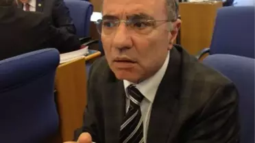 CHP'li Vekillerden Komisyonda Pankartlı Eylem