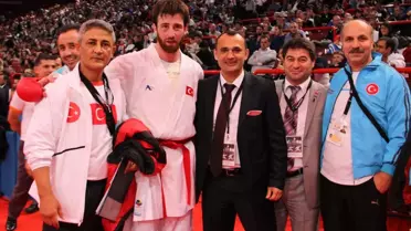 Enes Erkan ve Mehmet Yakan Dünya Karate Şampiyonası'nda Finalde