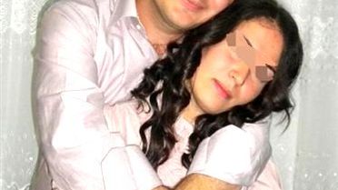 'Tecavüz Odası'ndan Kaçtı, Cezaevinde Evlendi