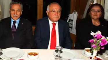 Başbakan Vekili Bülent Arınç, CHP İstanbul Milletvekili Sabahat Akkiraz'ın, Meclis'te Verdiği...