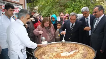 Kadınların El Emeği Göz Nuru El Sanatları Sergisi Açıldı