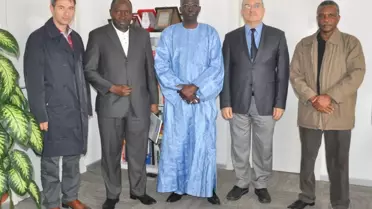 Kamerun Heyeti İzmir Üniversitesi'ne Hayran Kaldı