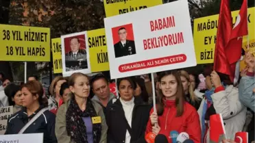 Balyoz Davası Tutuklusu Amiral ve Subay Eşlerinden 'Sessiz Çıglık' Protestosu