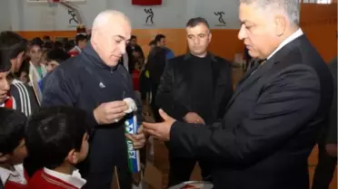 12 Spor Branşına Malzeme Yardımı Yapıldı