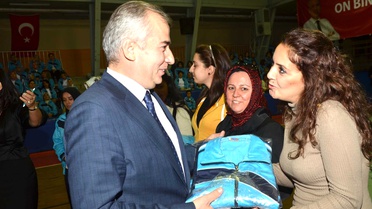 Denizli Belediyesi'nden Üç Bin Kadına Eşofman