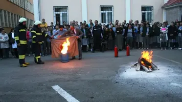 Gümüşhane Belediyesi İtfaiye Ekiplerinden Yangın ve Kurtarma Tatbikatı