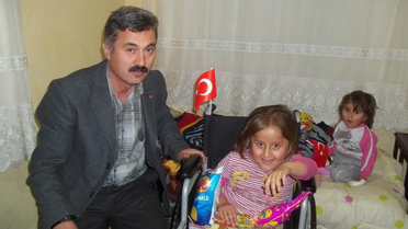 Başkan Suna'dan Engellilere Ziyaret