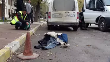 Hükümet Konağı Önünde Şüpheli Bavul Paniği