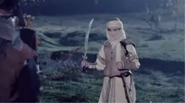 Esma Er Meydanında