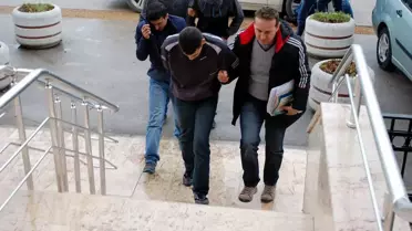 Ev Sahibi ile Karşı Karşıya Gelen Hırsız Polisler Tarafından Kıskıvrak Yakalandı