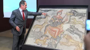 Bakan Günay, Orpheus Mozaiği'ni Basına Gösterdi