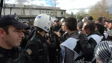 Deba İşçilerinin Eyleminde Gerginlik