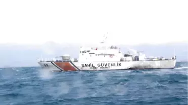 Küçük Tekneleri Ege'de Alabora Olan Midye Kaçakçısı 2 Kişi Kayıp