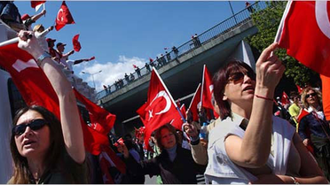 Hamburg Türk Öğretmenler Derneği, Ahlen'deki Türkçe Yasağını Protesto Etti