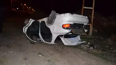 Otomobil Karşı Şeride Geçip Şarampole Uçtu: 4 Yaralı