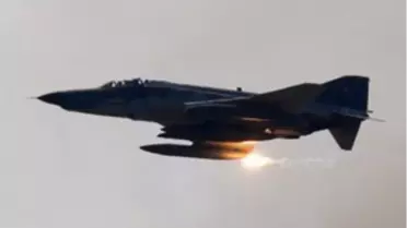 Suriye Savaş Uçakları Filistin Kampını Vurdu