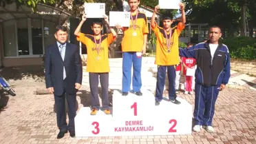 Demre'de Atatürk Kır Koşusu Düzenlendi