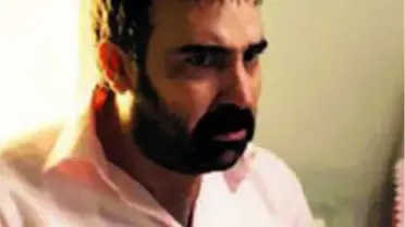 Kuran'ı Kerim'in Önünde Dayak!