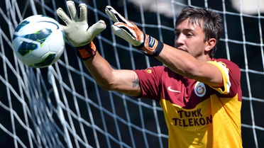 Terim'in Vazgeçilmezi Muslera Oldu