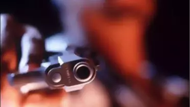 Tetiği İkinci Kez Çekince Polis Tarafından Vuruldu