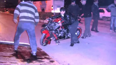 Alaşehir'de Trafik Kazası: 3 Yaralı