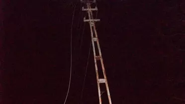 Otomobil Direğe Çarptı, İlçe Elektriksiz Kaldı