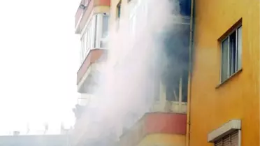 Yangında Mahsur Kalan Anne ile Kızını İtfaiye Kurtardı