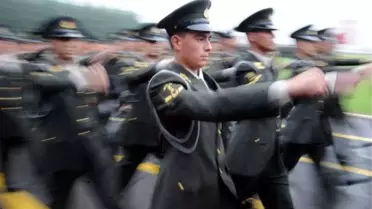 Sözleşmeli Er'e Yaş Düzenlemesi