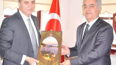 Fikret Orman, Kuşadası Kaymakamı'nı Ziyaret Etti