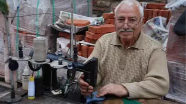 Kızı ve Torunu Okusun Diye Sokakta Terzilik Yapıyor