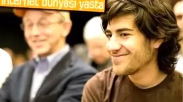 İnternet Dünyasını Sarsan İntihar!