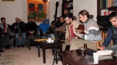 Tevfik Dede Nağmedâr'da Yâd Edildi