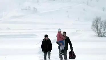 Baba ve Çocuklarının Okul Yolu Çilesi