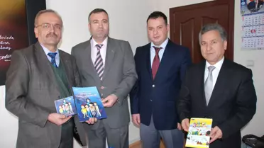 Manavgat Sgm, Akseki'de Öğrencilere Kitap ve Cd Verdi