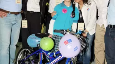 Antalya'da Domino's Pizza'dan Çocuklara 60 Bisiklet