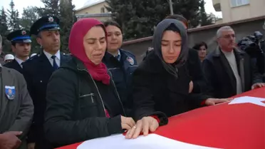 Şehit Polis Memurunun Cenazesi Baba Ocağında