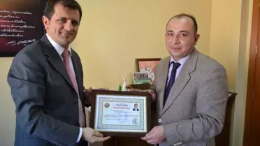 Validen Müdüre Başarı Belgesi